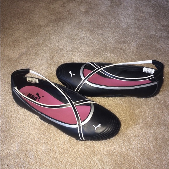 Puma Shoes - Black Puma Flats